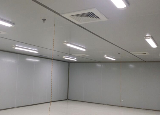 金山凈化車間裝修工程案例_十萬級(jí)廠房?jī)艋?/></a>
					<span>
						<a href=